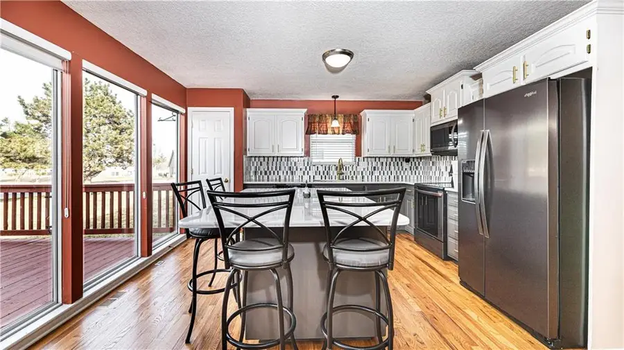 308 SW Chatham Circle, Lees Summit, MO 64082 - #3