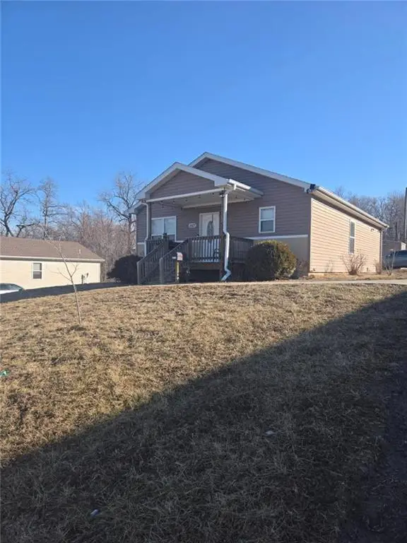 1607 S 14th Street, Saint Joseph, MO 64503 - #1