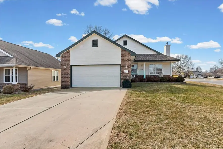 1053 SW 8th Circle, Lees Summit, MO 64081 - #2