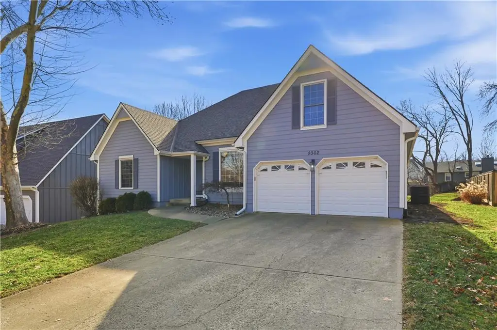 8362 Oakview Circle, Lenexa, KS 66215 - #1