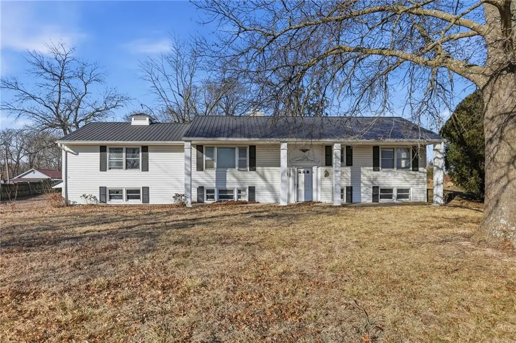 28414 S State Route Dd Highway, Harrisonville, MO 64701 - Image #1