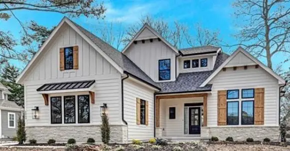 3521 W 92 Nd Place, Leawood, KS 66206