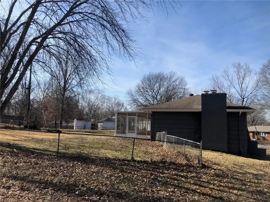 908 SW 14th Street Terrace, Blue Springs, MO 64015 - #2