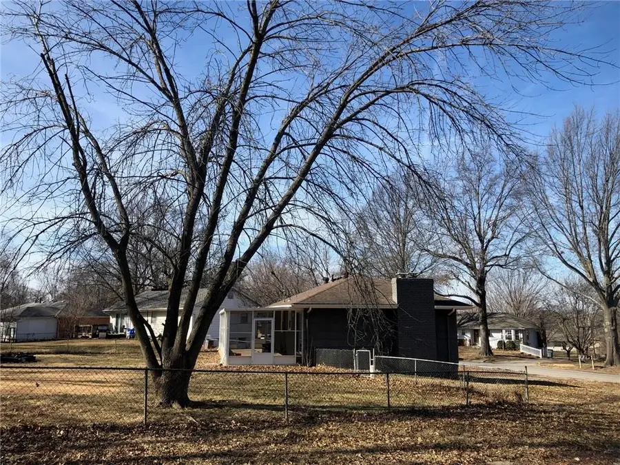 908 SW 14th Street Terrace, Blue Springs, MO 64015 - #3