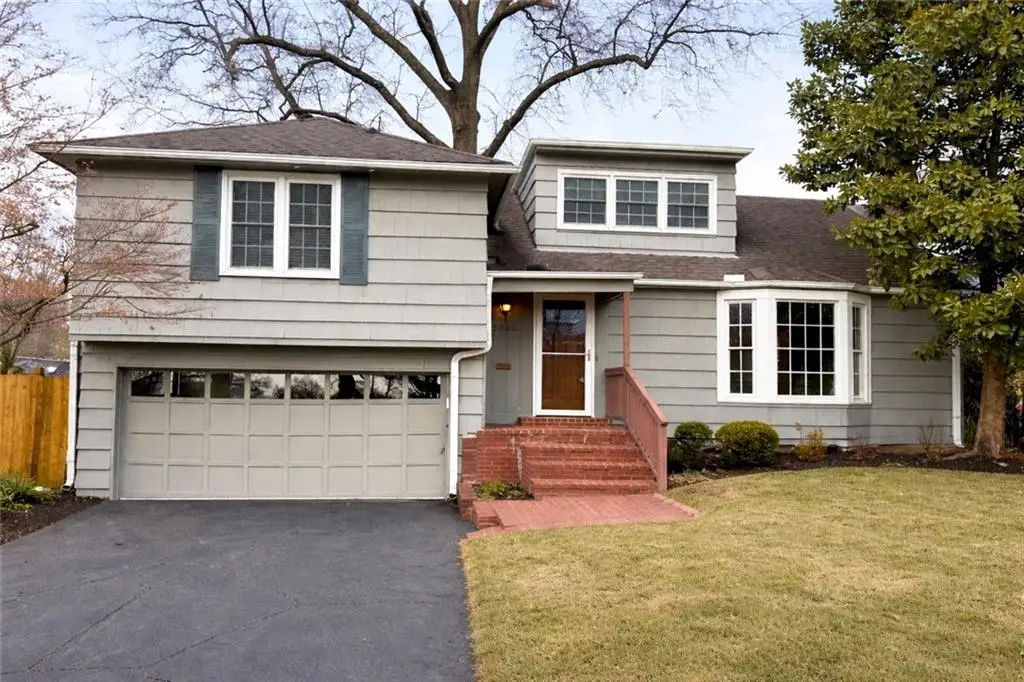 7000 Roe Avenue, Prairie Village, KS 66208 - #1