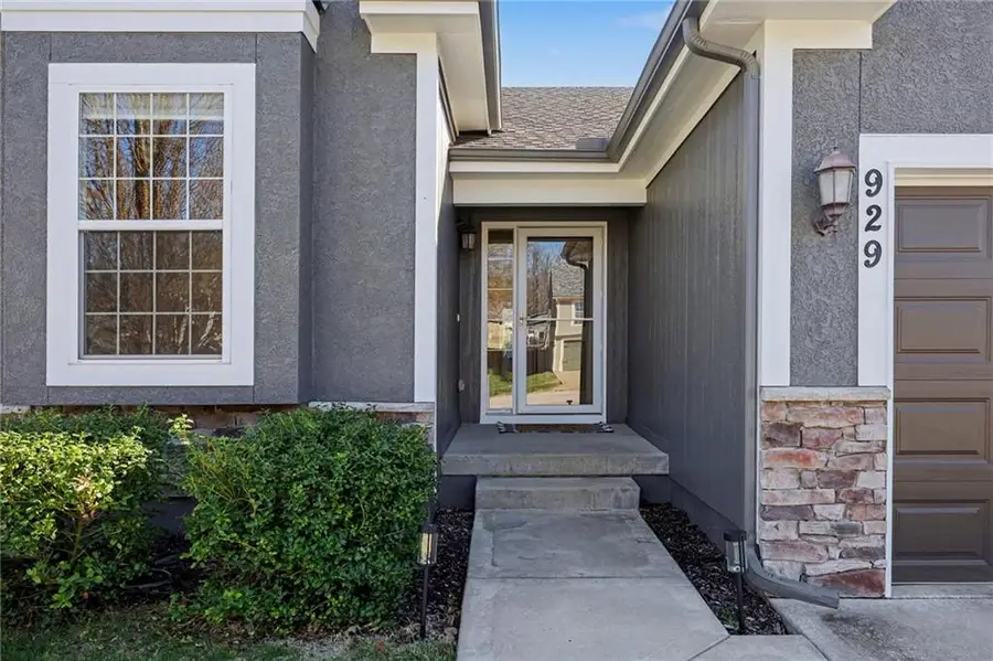 929 NW Scenic Drive, Grain Valley, MO 64029 - #3