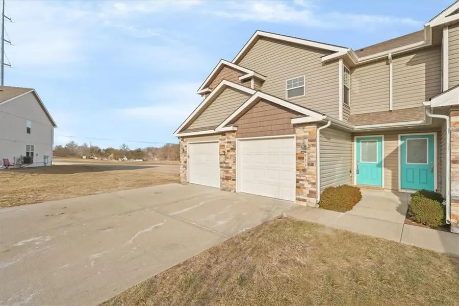 813 Raven Court, Belton, MO 64012 - #2