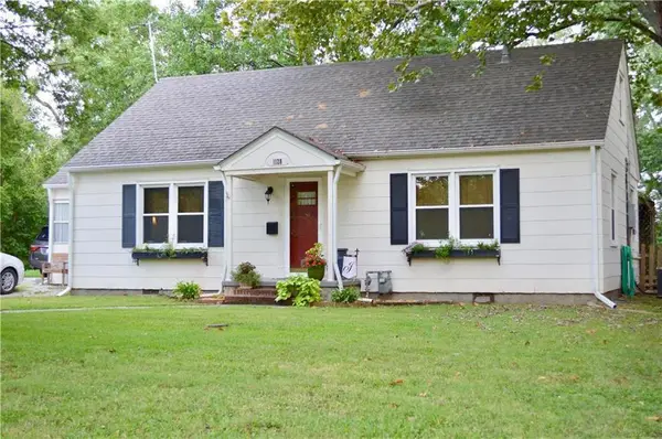 1128 W 7th Street, Ottawa, KS 66067