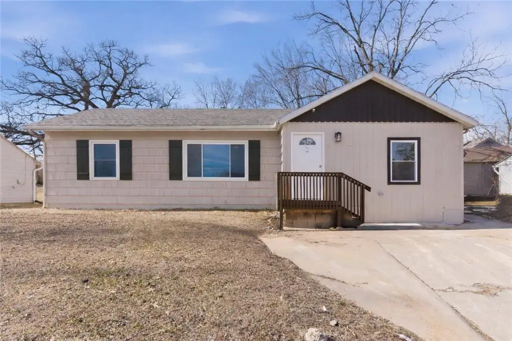 4614 NE Antioch Road, Kansas City, MO 64117 - #1