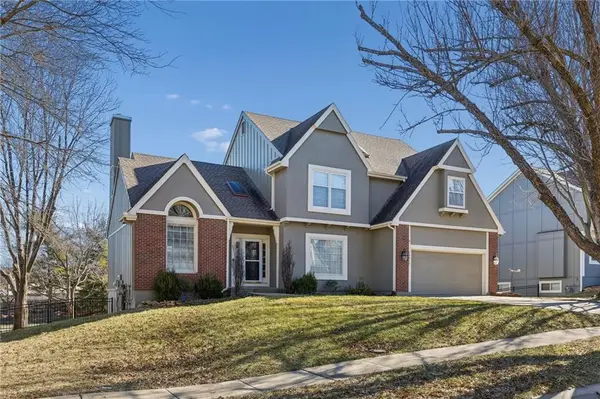 13819 Pembroke Lane, Leawood, KS 66224