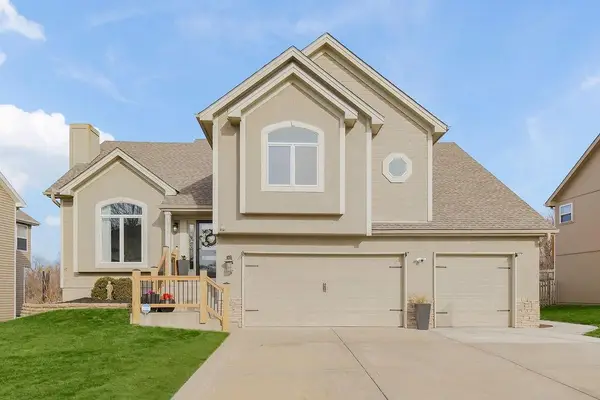 13015 Ridgeview Drive, Platte City, MO 64079