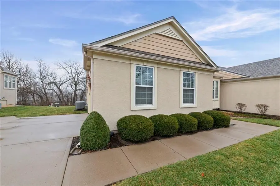 11183 S Chouteau Street, Olathe, KS 66061 - #3