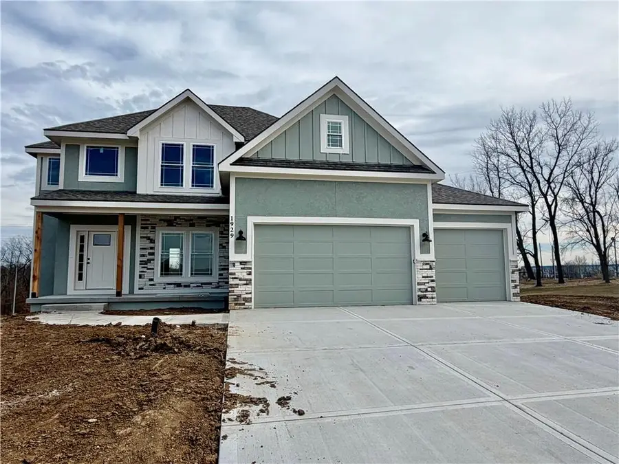 1929 Longview Drive, Liberty, MO 64068 - #2