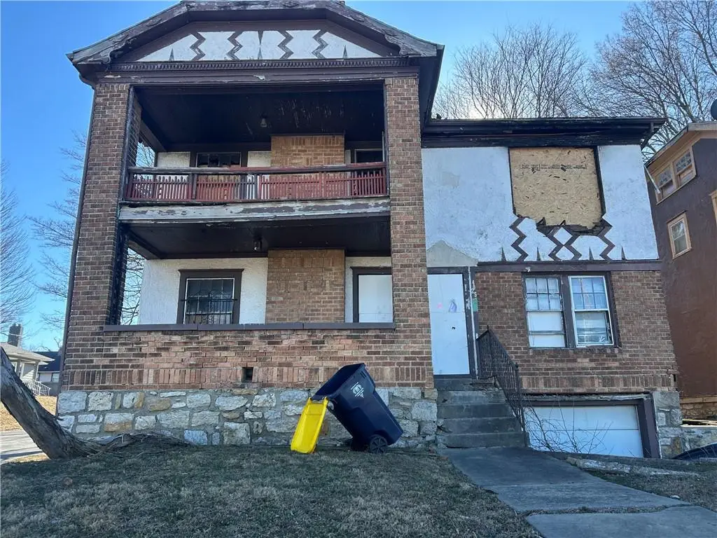 4025 E Linwood Boulevard, Kansas City, MO 64128 - #1