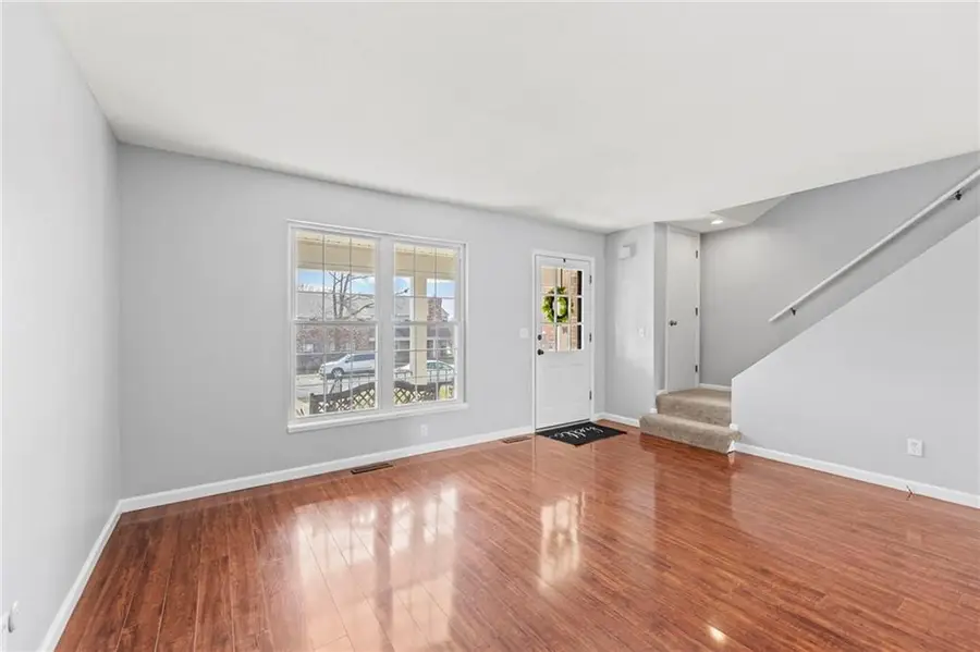 6807 N Askew Circle, Gladstone, MO 64119 - #2