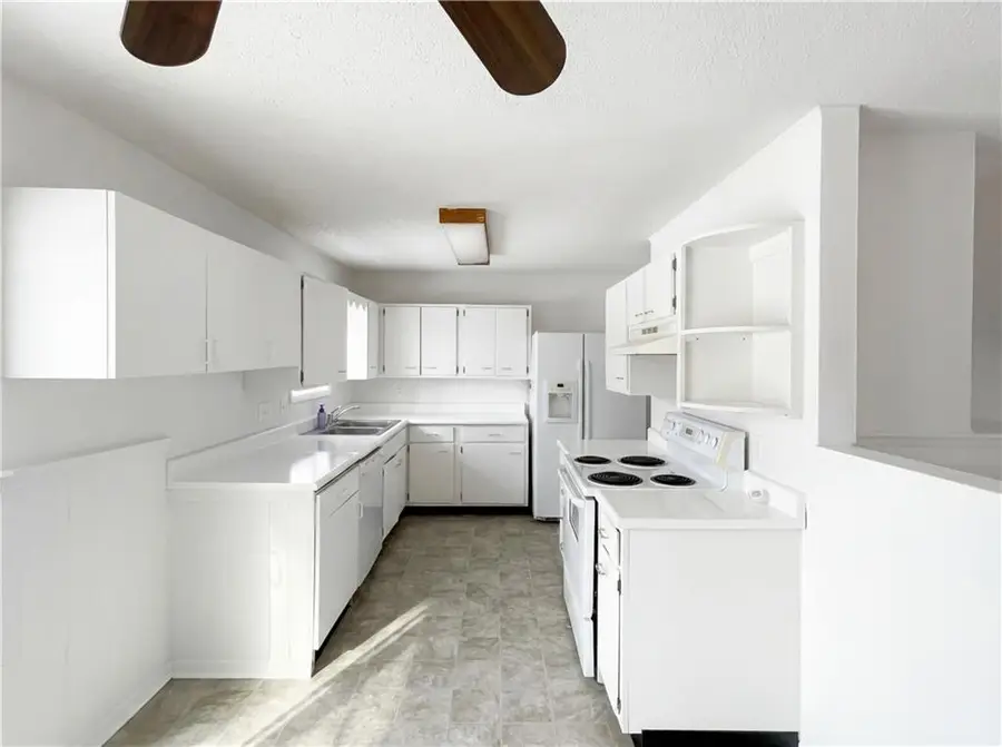 5342 N Palmer Avenue, Kansas City, MO 64119 - #2