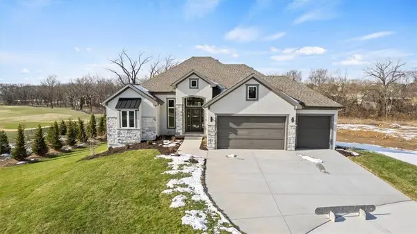 4458 Tee Box Drive, Basehor, KS 66007