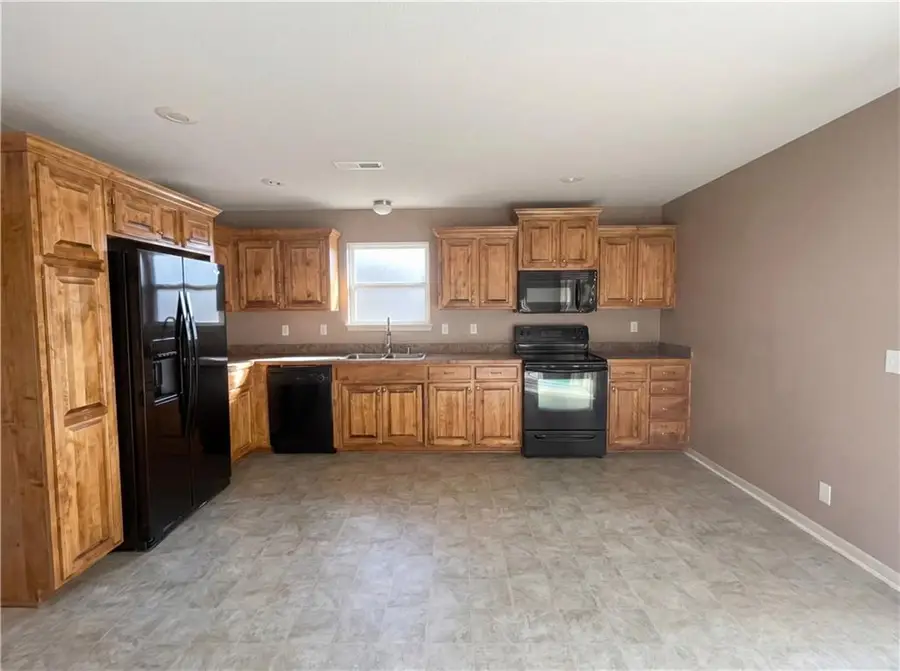 1607 Hilltop Lane, Grain Valley, MO 64029 - #2