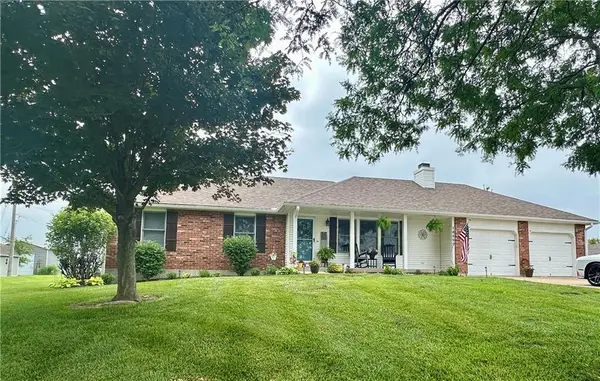 18600 152nd Street, Basehor, KS 66007