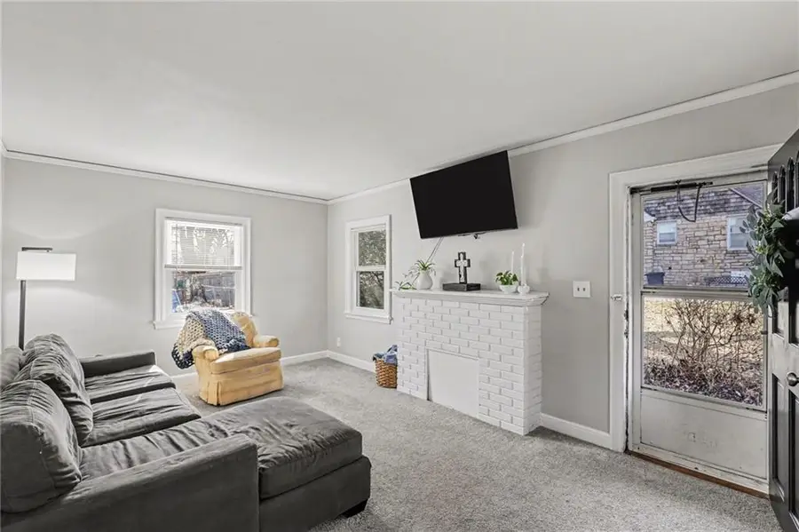 921 Manor Road, Independence, MO 64055 - #2