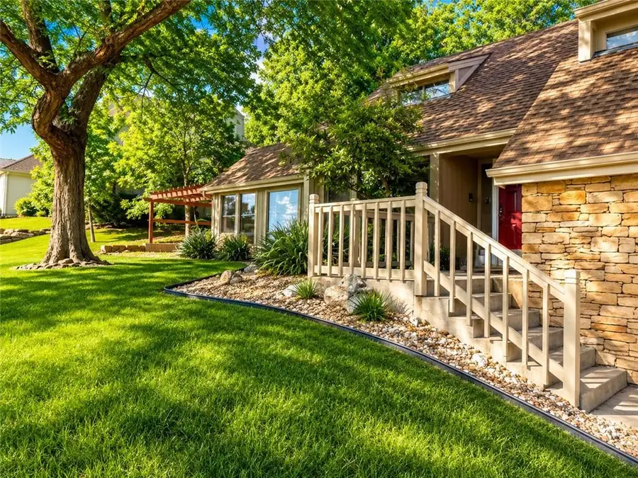 16015 Meadow Lane, Stilwell, KS 66085 - #2