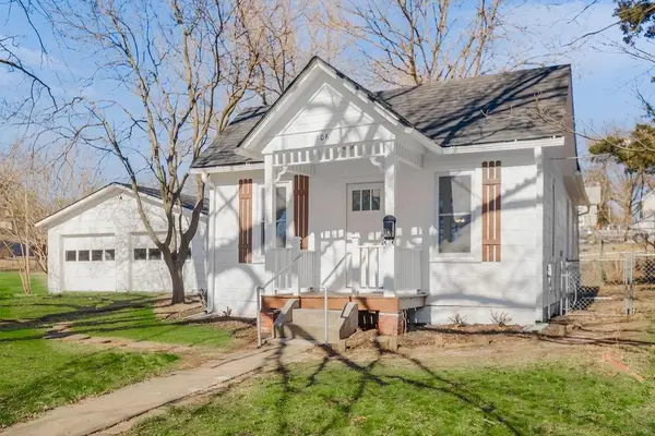 706 Pennsylvania Street, Leavenworth, KS 66048