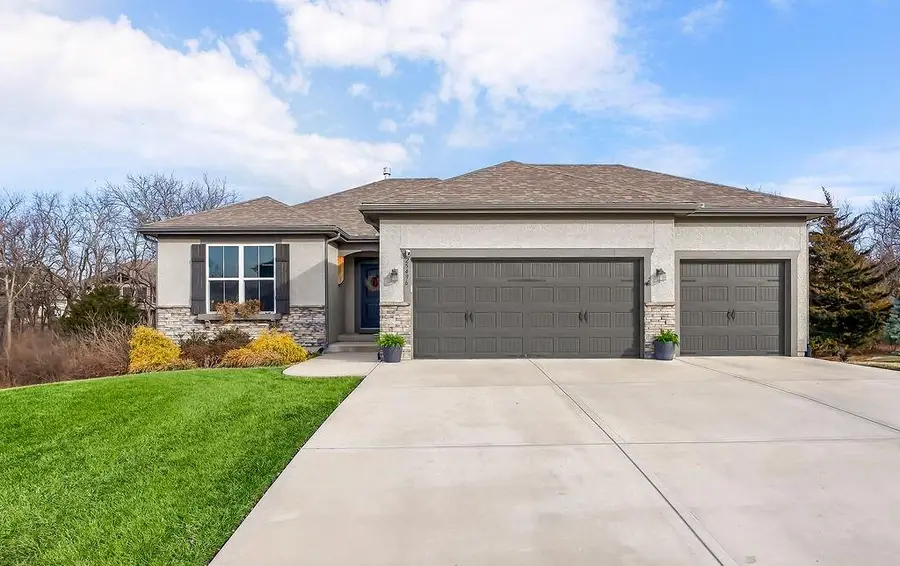 25496 W 148th Terrace, Olathe, KS 66061 - #2