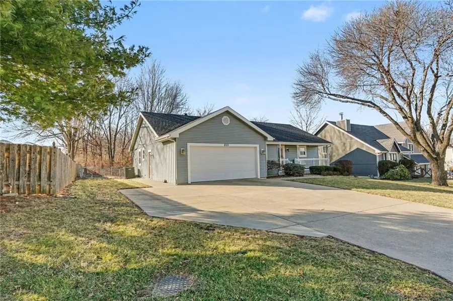 833 Park Avenue, Leavenworth, KS 66048 - #2