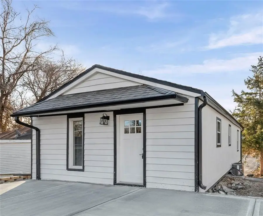 1128 Quincy Street, Leavenworth, KS 66048 - #2