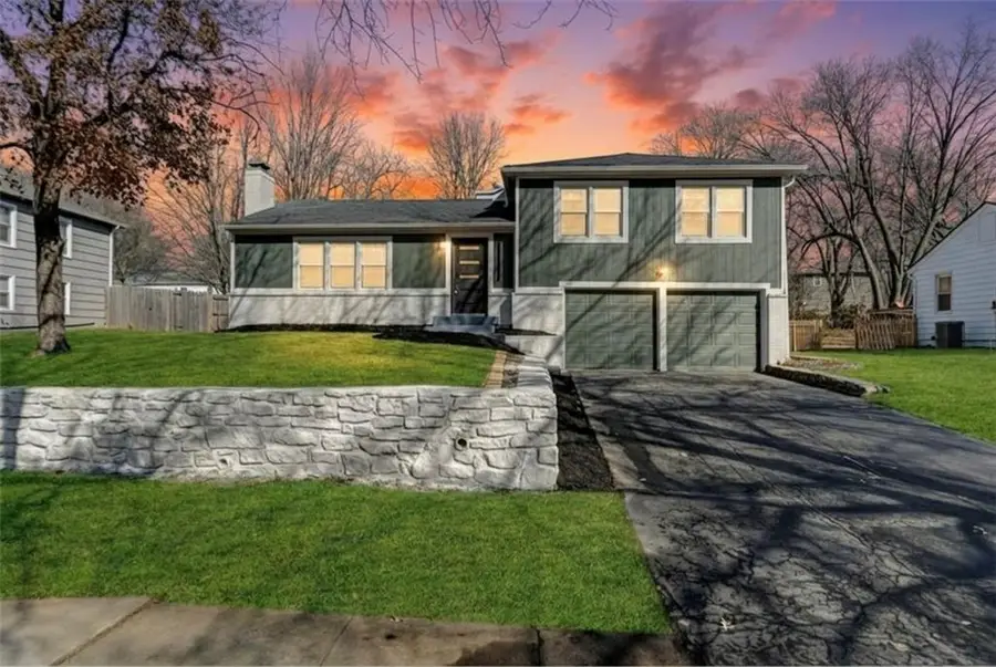 5704 W 100th Terrace, Overland Park, KS 66207 - #2