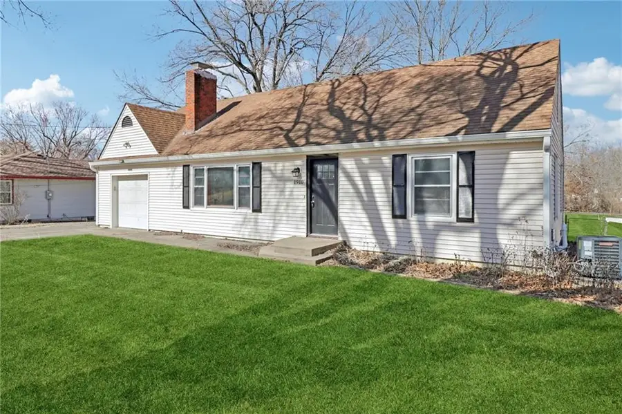 1910 Ottawa Street, Leavenworth, KS 66048 - #2