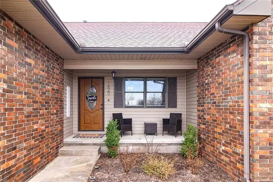 1420 W Oak Terrace, Columbus, KS 66725 - #2