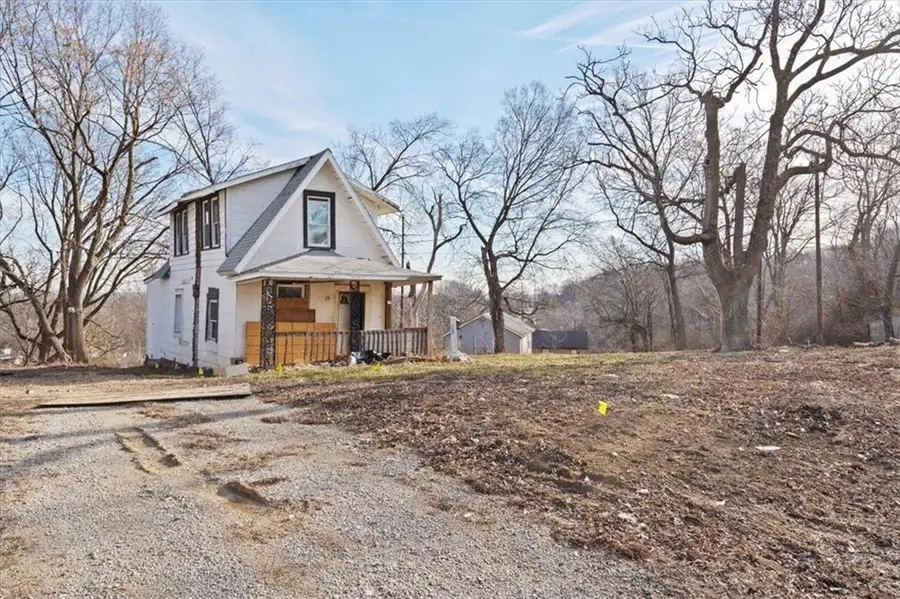 549 Blue Ridge Boulevard, Kansas City, MO 64125 - #2