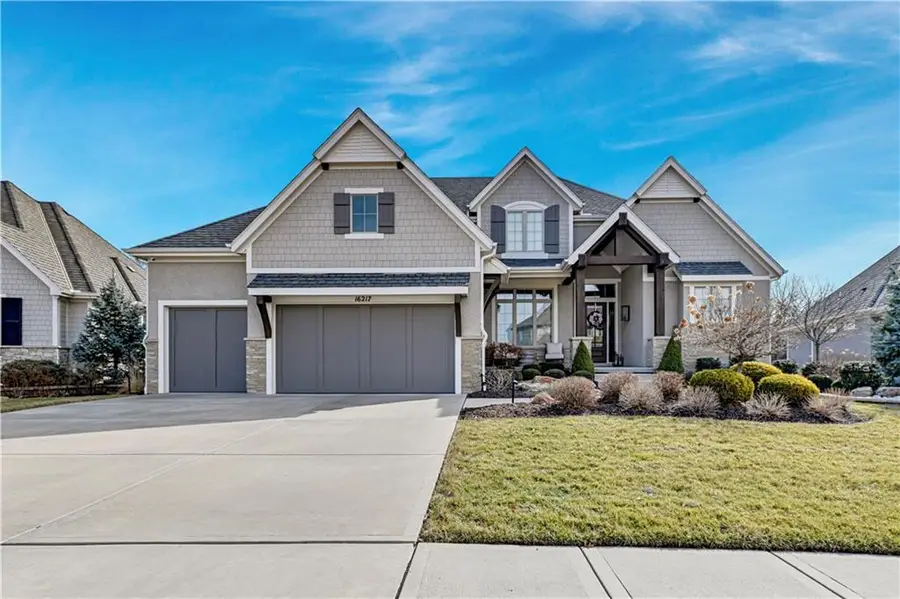 16217 Garnett Street, Overland Park, KS 66221 - #2