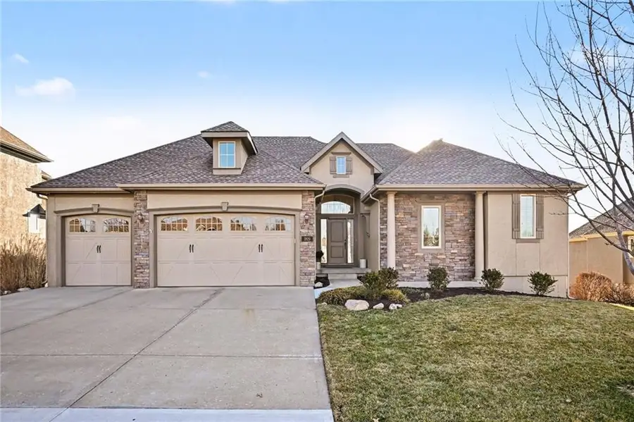 1819 NE 102nd Terrace, Kansas City, MO 64155 - #2