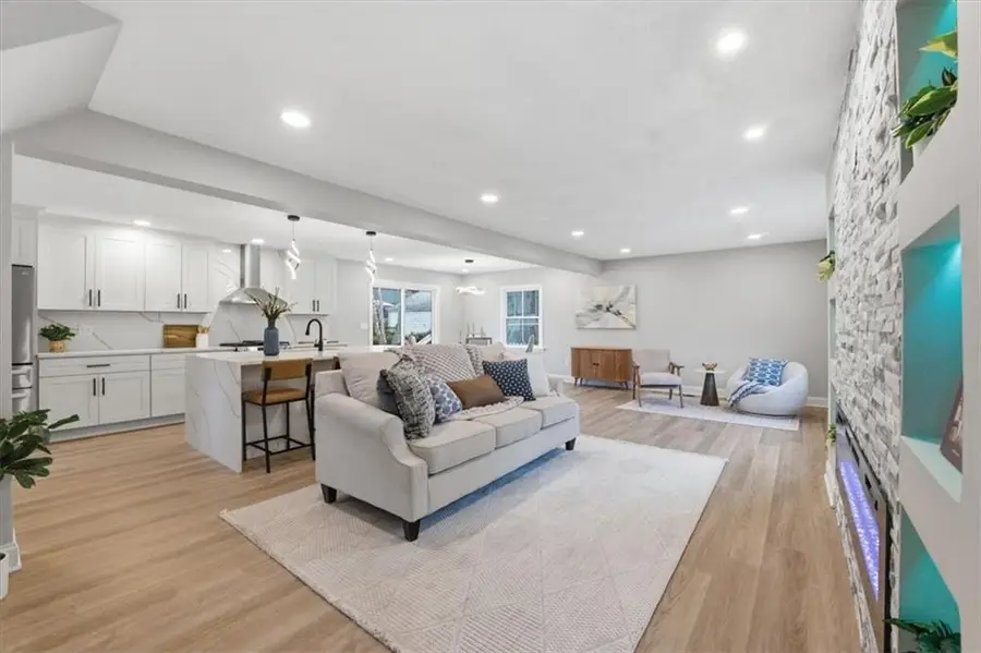 39 W 70th Terrace, Kansas City, MO 64113 - #2