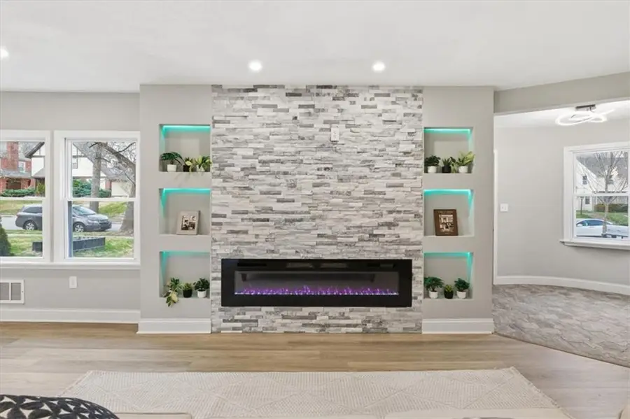 39 W 70th Terrace, Kansas City, MO 64113 - #3