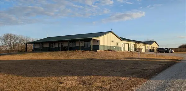 3100 SE Wamsley Road, Cameron, MO 64429