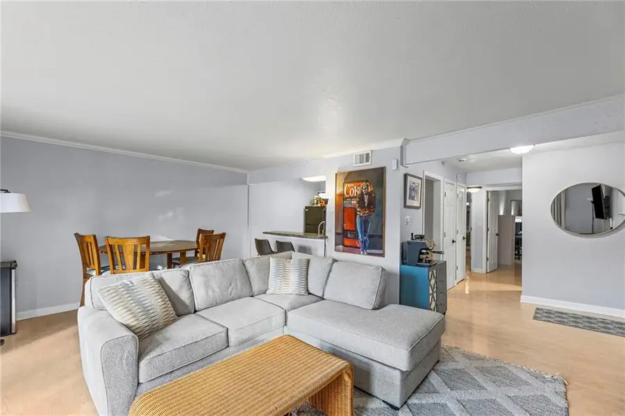 4727 Jarboe Street #55, Kansas City, MO 64112 - #3