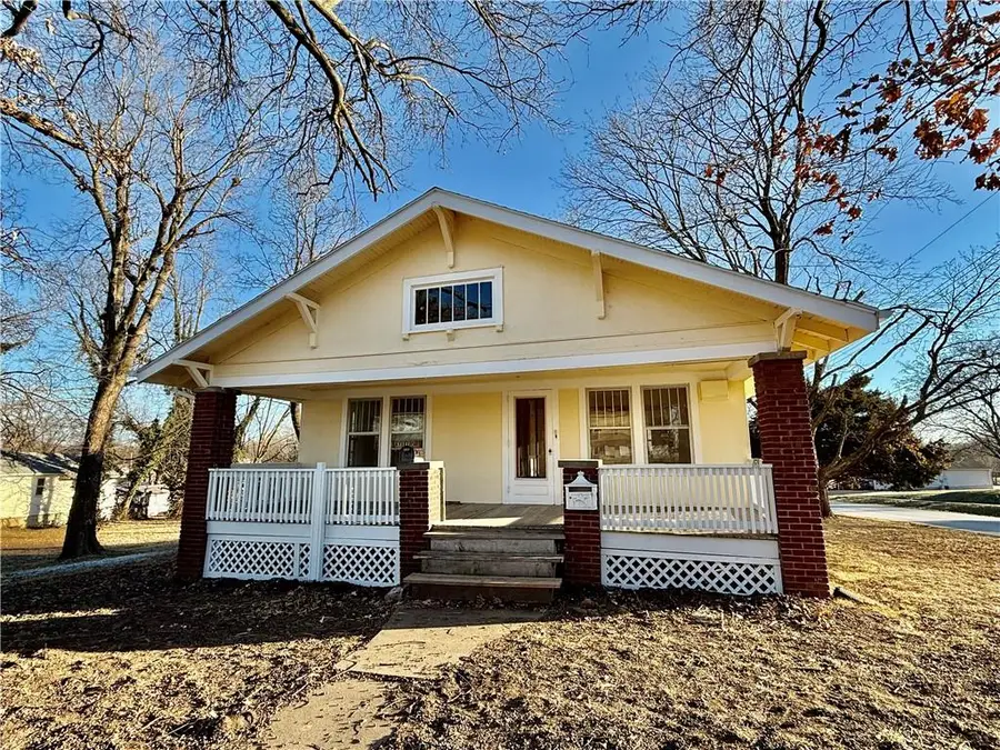 507 W Main Street, Richmond, MO 64085 - #2