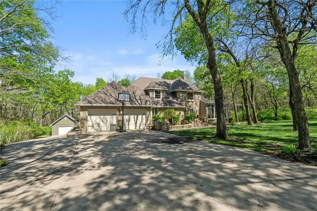 26208 S Southwood Road, Harrisonville, MO 64701 - #1