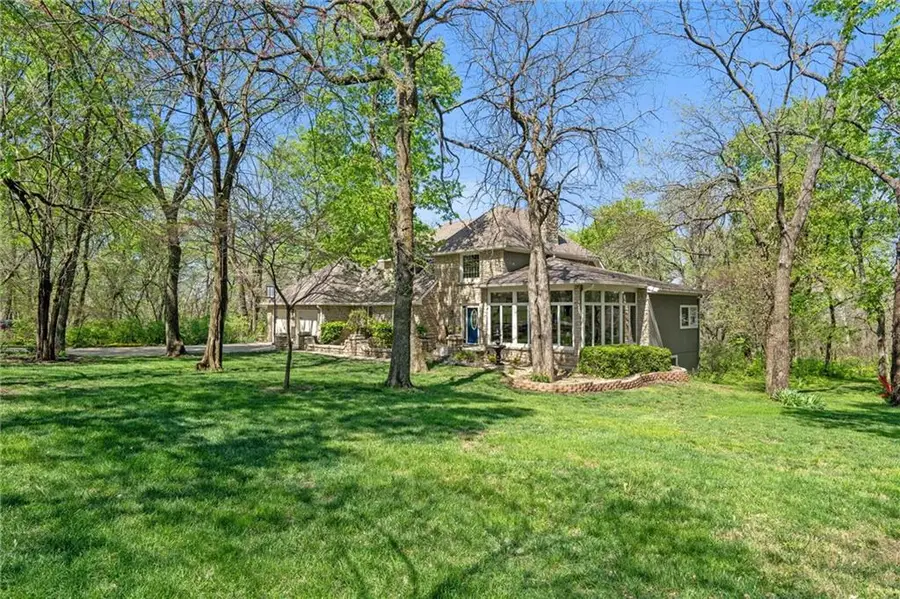 26208 S Southwood Road, Harrisonville, MO 64701 - #2