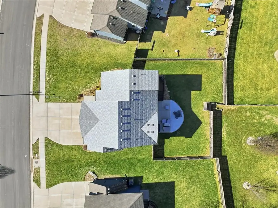 916 NW 110th Terrace, Kansas City, MO 64155 - #2