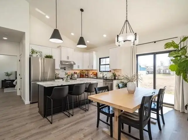 8804 W 49th Terrace, Merriam, KS 66203 - #3