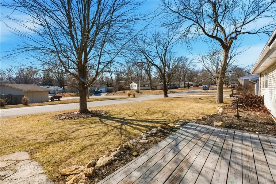 1002 NE 62nd Street, Gladstone, MO 64118 - #3