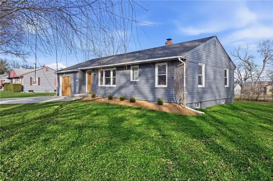 11805 Oakley Avenue, Kansas City, MO 64137 - #3