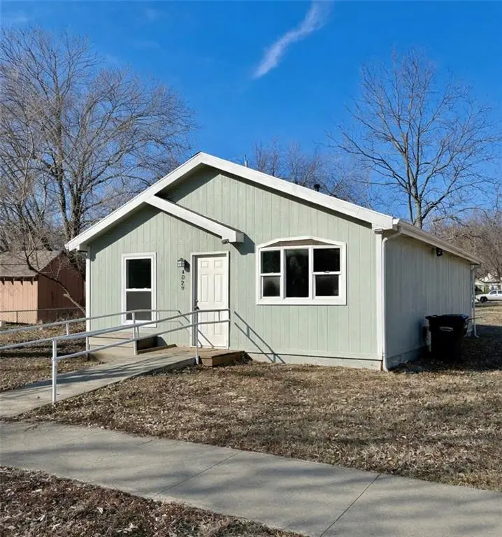 1020 Miami Street, Leavenworth, KS 66048 - #2