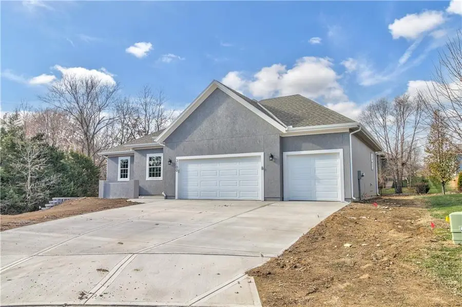 3100 N 118th Street, Kansas City, KS 66109 - #2