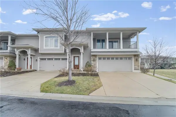 10209 Beverly Street, Overland Park, KS 66207