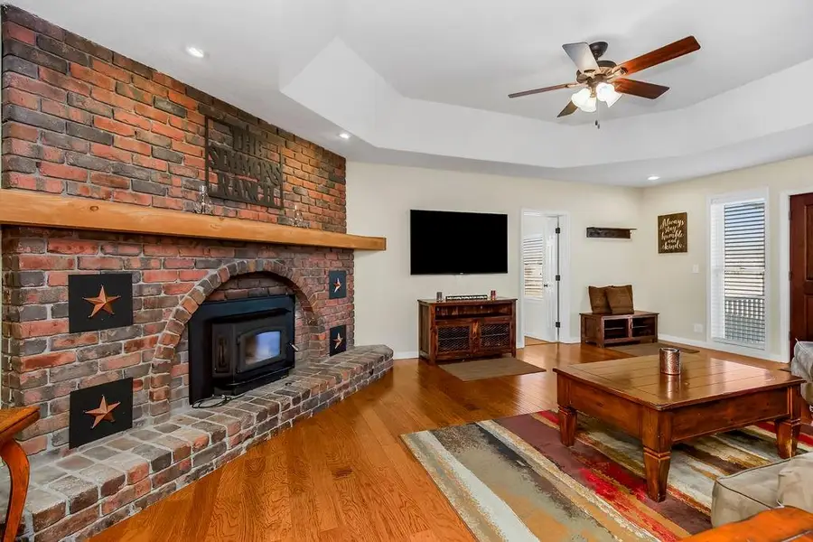 1024 S Madison Street, Raymore, MO 64083 - #3